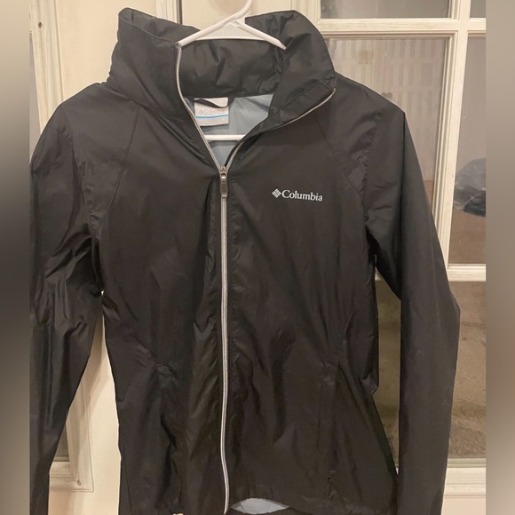 Columbia Jackets & Blazers - Womens Columbia wind breaker
